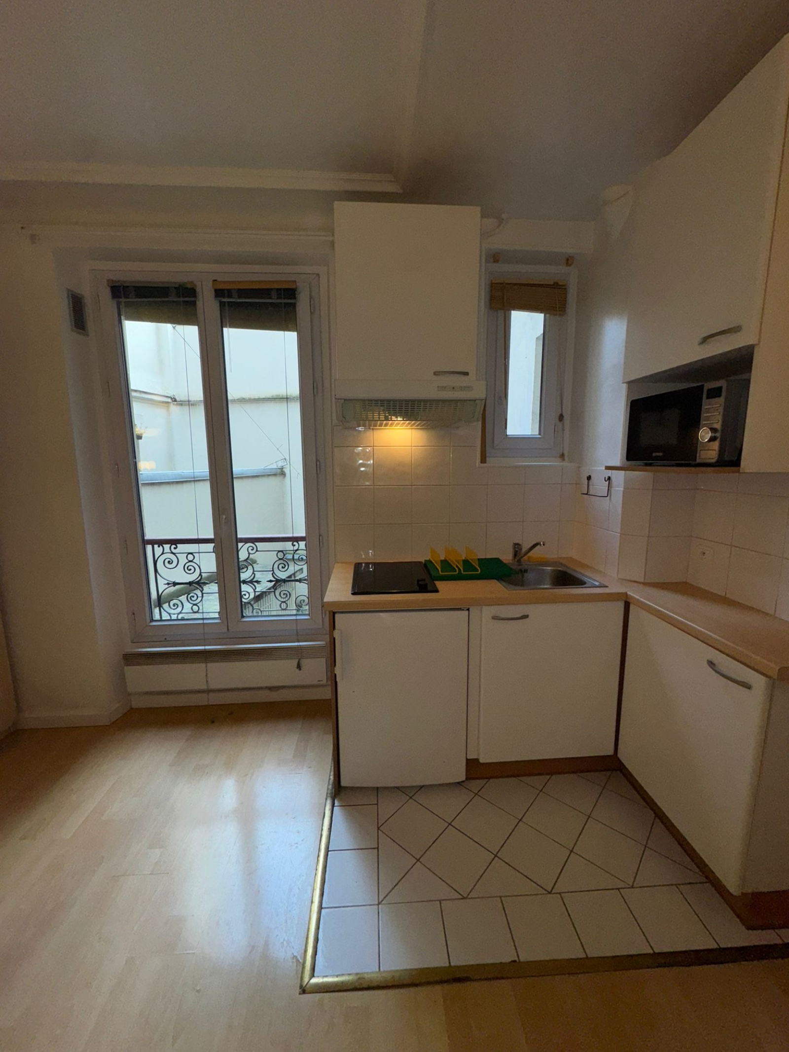 Image_3, Studio, Paris, ref :95MAR1